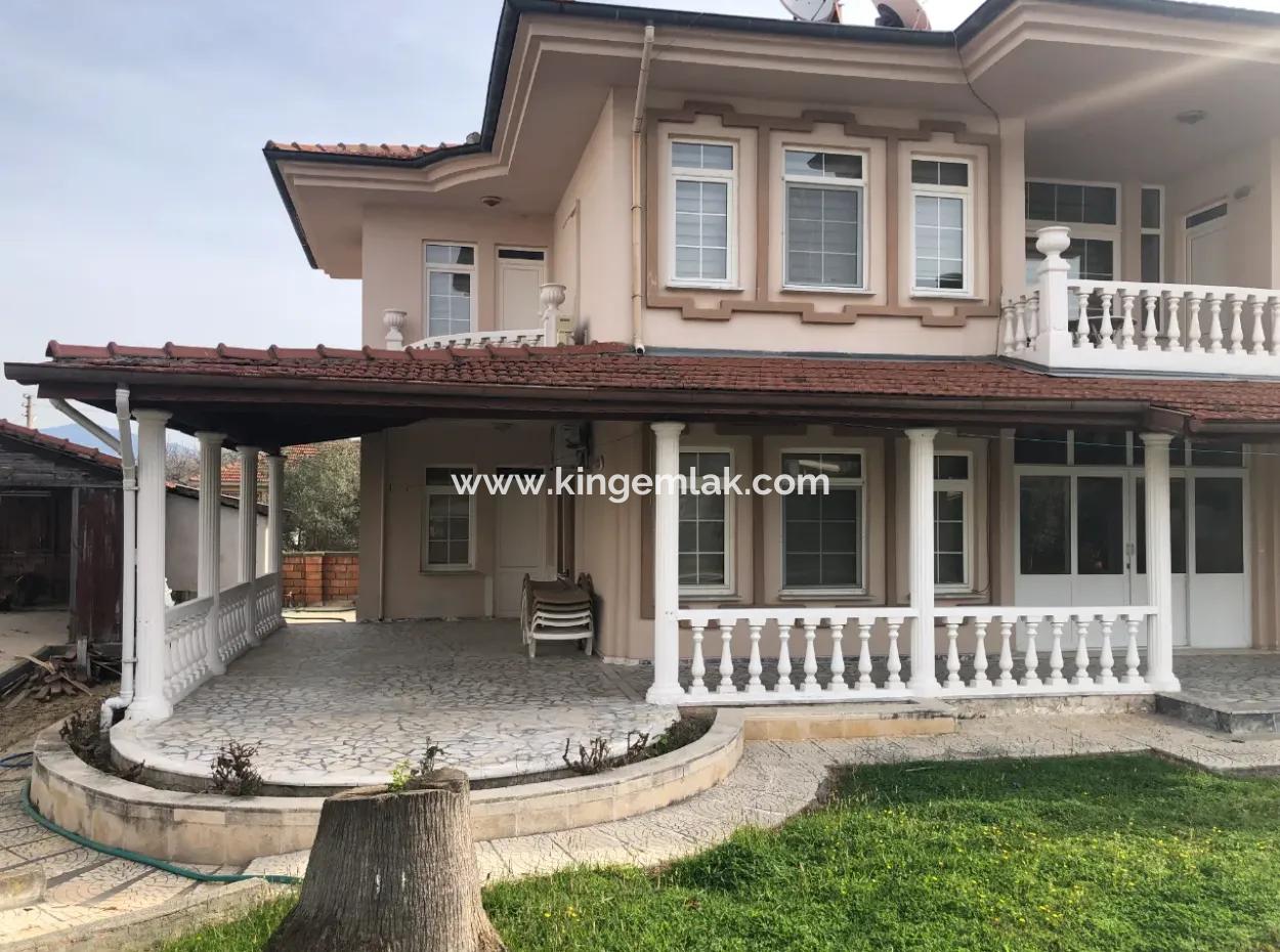 Traditional Villa In Need Of Love