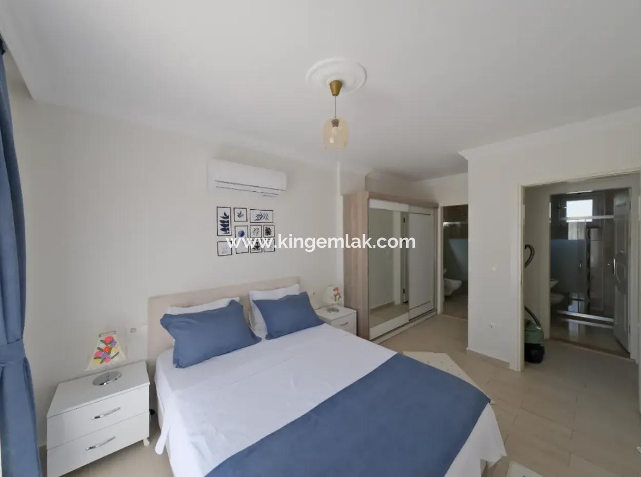 Modern 4 Bed Villa In Quiet Area