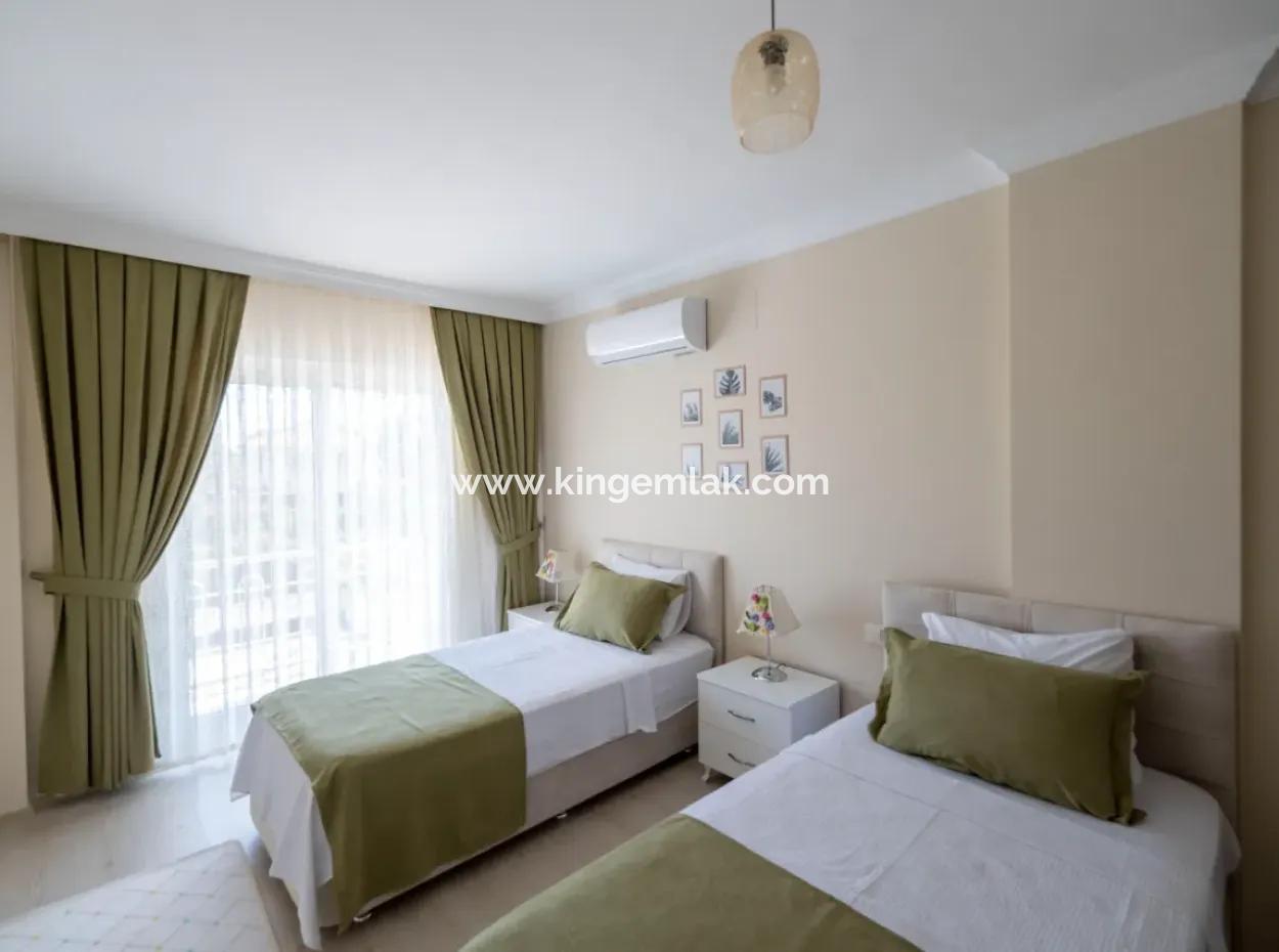 Modern 4 Bed Villa In Quiet Area