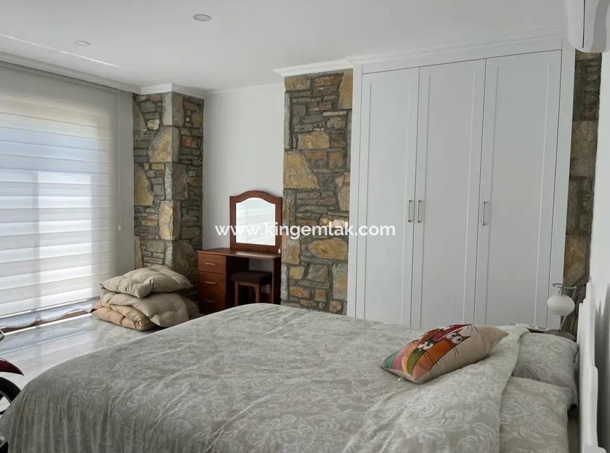 Stunning Detached Private Villa