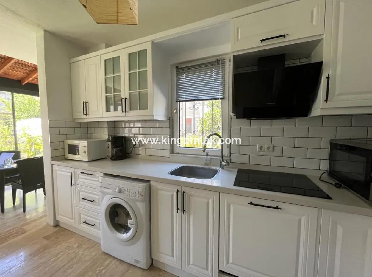 Complex Villa Close To Town