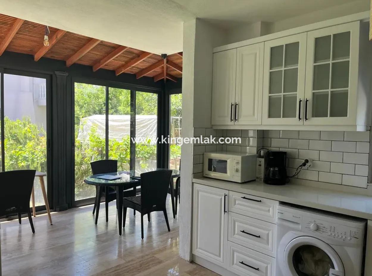 Complex Villa Close To Town