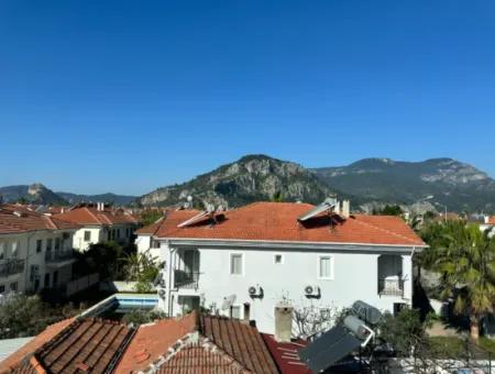 Beautiful Town House Close To Town