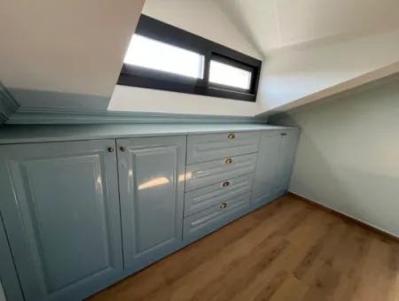 Beautiful Town House Close To Town