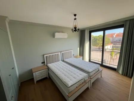 Beautiful Town House Close To Town