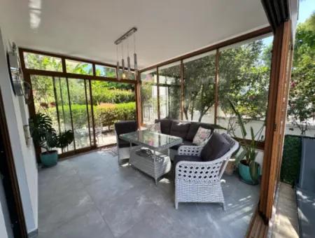 Stylish Semi-Detached Villa