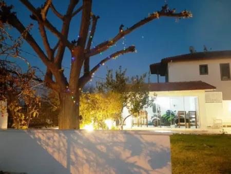 Elegant Detached Villa With Private Pool