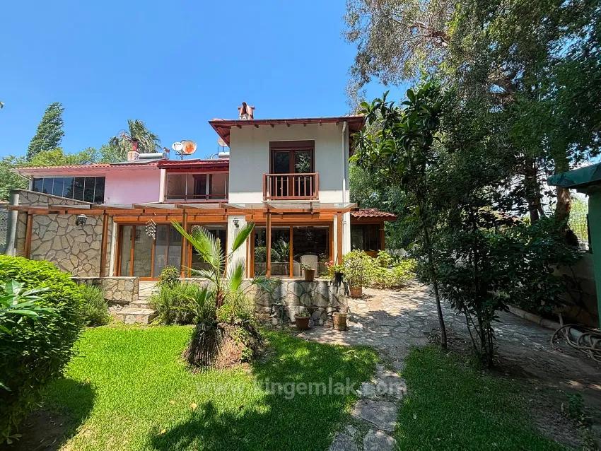 В Центре Dalyan Двухуровневая С Тайным Садом Продается