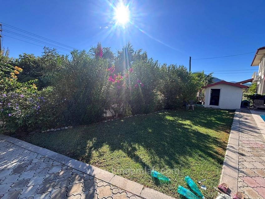 Двухуровневые Апартаменты С Дизайнерским Дизайном В Самом Центре Даляна