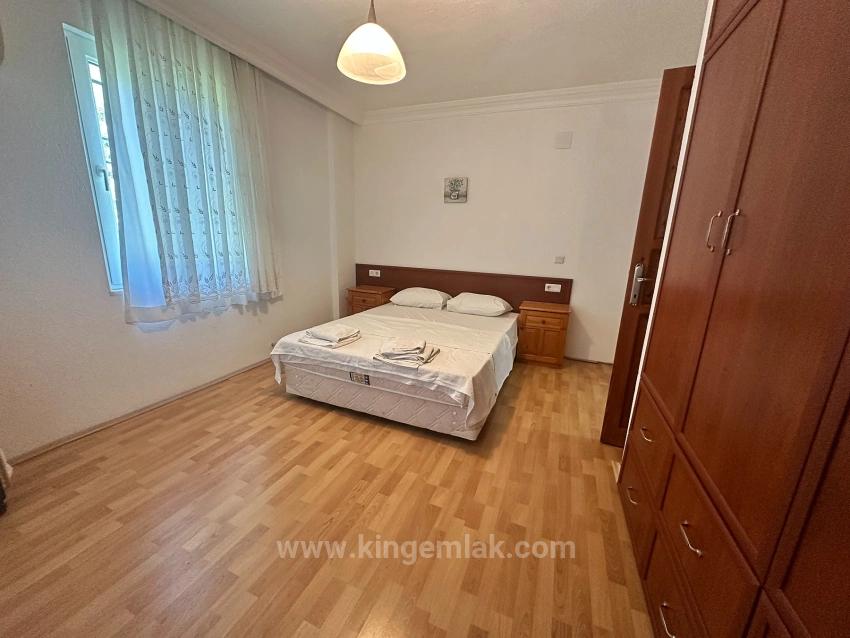 Традиционное Бунгало С Собственным Бассейном И Видом На Черногорию – Долгосрочная Аренда