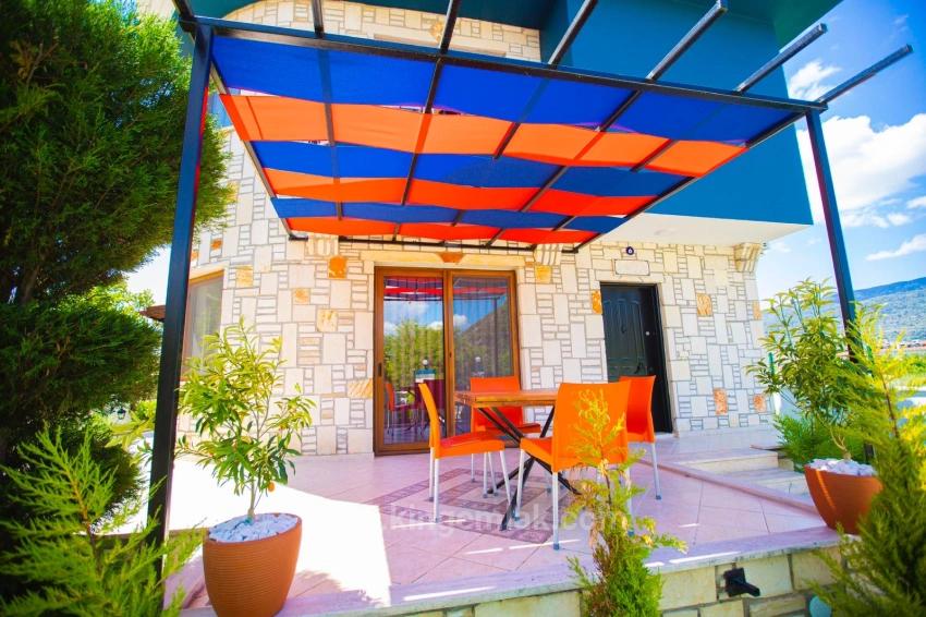 Стильная И Полностью Отремонтированная Частная Вилла С Видом На Черногорию