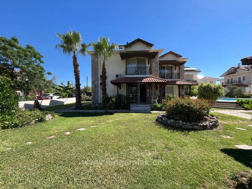 Уютная И Спокойная Квартира На Первом Этаже.