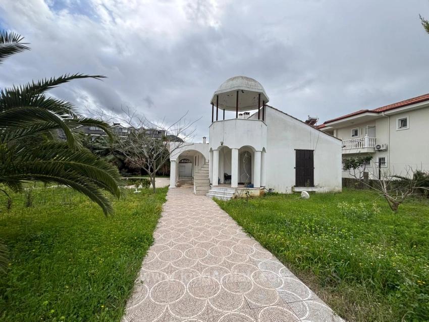 Архитектурно Уникальное Жилое Пространство