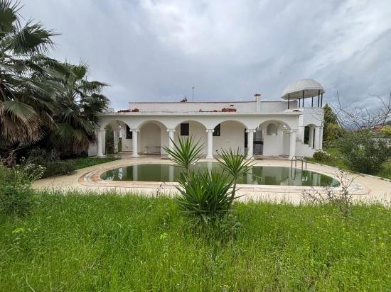 Архитектурно Уникальное Жилое Пространство