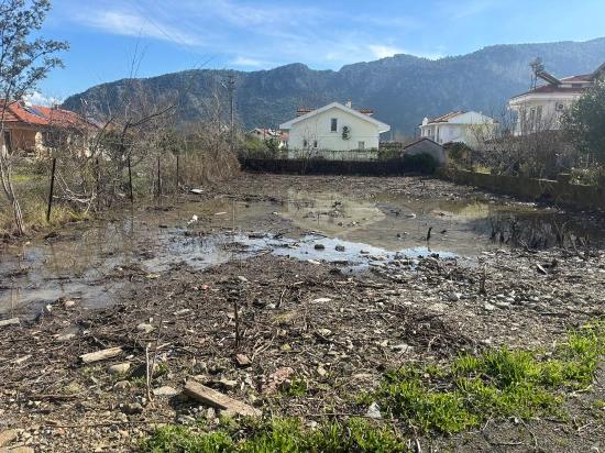 Угловой Участок С Жилой Зоной На Продажу В Мугла Дальян Арикбаши