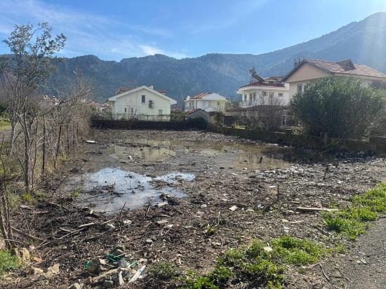 Угловой Участок С Жилой Зоной На Продажу В Мугла Дальян Арикбаши