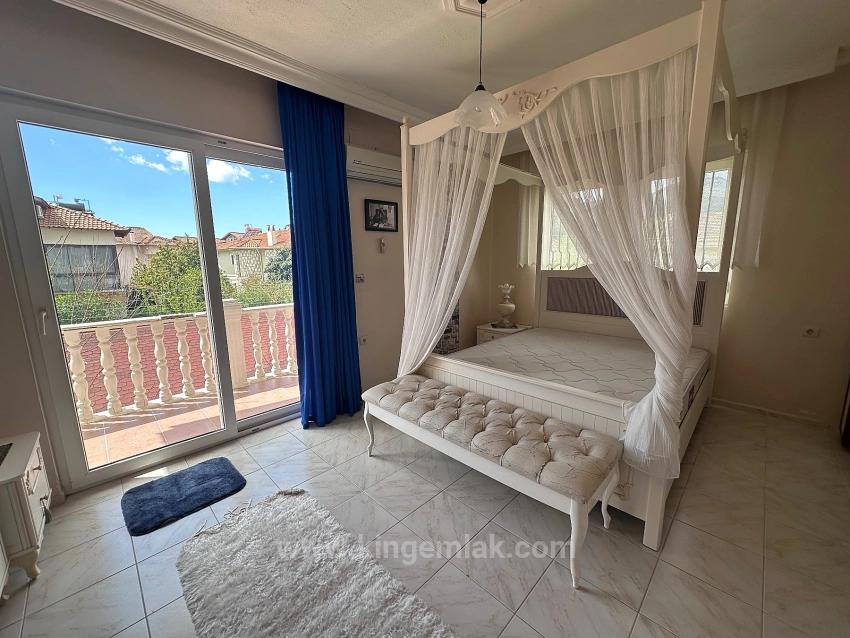 500M² Özel Arsa İçerisinde Karakterli Villa – Büyük Potansiyel Sunuyor