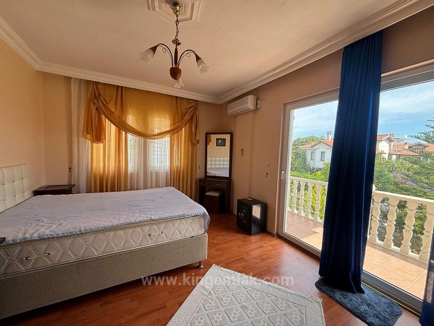 500M² Özel Arsa İçerisinde Karakterli Villa – Büyük Potansiyel Sunuyor