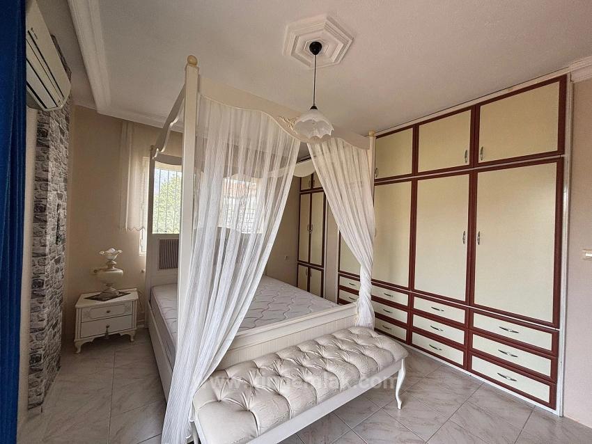 500M² Özel Arsa İçerisinde Karakterli Villa – Büyük Potansiyel Sunuyor