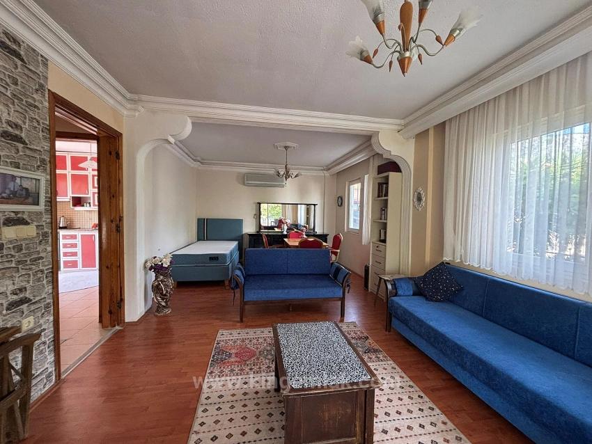 500M² Özel Arsa İçerisinde Karakterli Villa – Büyük Potansiyel Sunuyor