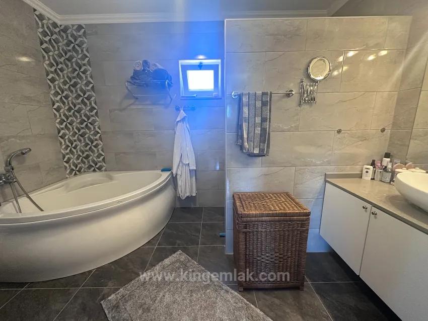 Doğanın Kalbinde Şık Villa