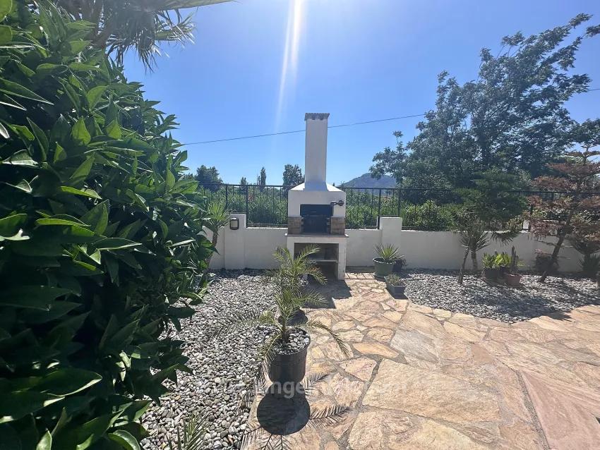 Doğanın Kalbinde Şık Villa