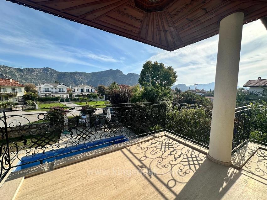 Metinler, Dalyan’da Dört Yatak Odalı Villa – Konfor, Işık Ve Dağ Huzurunun Buluştuğu Bir S