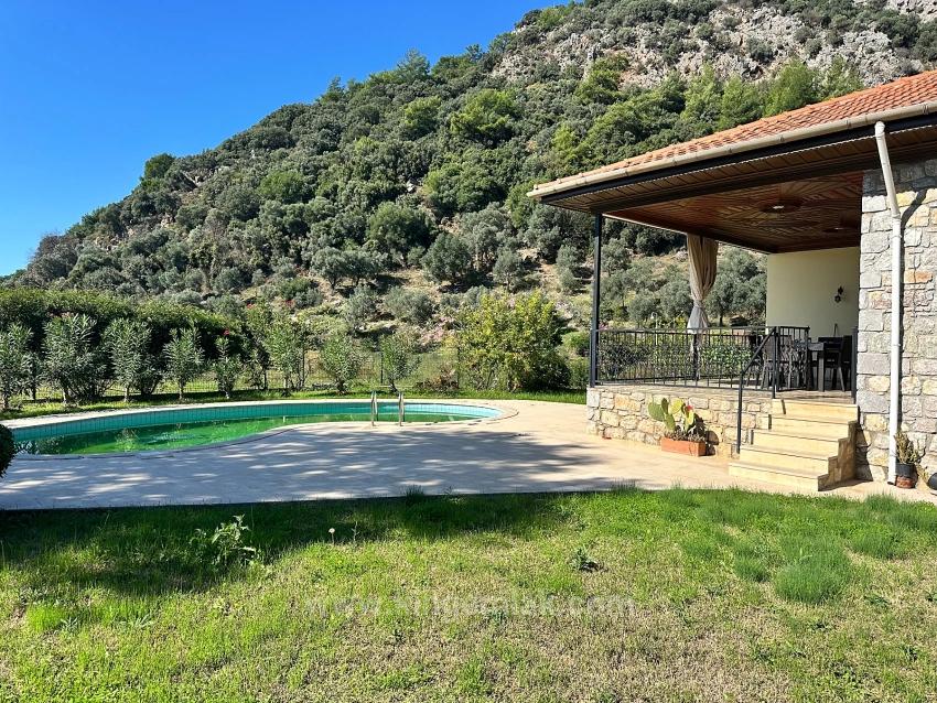 Karadağ Manzaralı, Özel Havuzlu 3+1 Geleneksel Bungalov – Uzun Dönem Kiralık