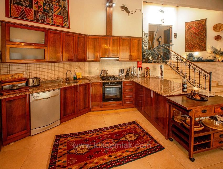 Dalyan Gökbel De Deniz Manzaralı Müstakil Villa