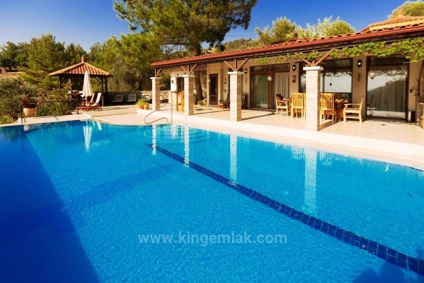 Dalyan Gökbel De Deniz Manzaralı Müstakil Villa