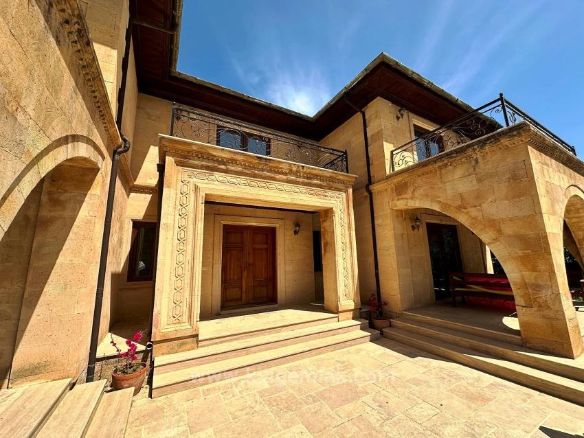 Dalyan Gülpınar Da Kanal A Yakın Konak Tarzında Villa