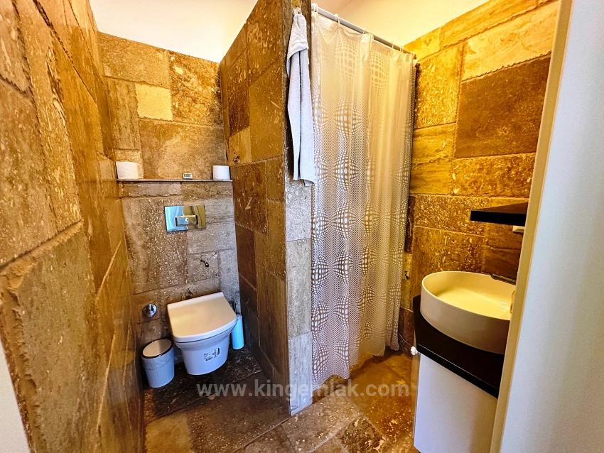 Dalyan Maraş 'Ta 5000 M2 Arsa İçerisinde Satılık Dubleks Villa