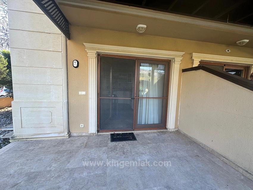 Dalyan Maraş Bölgesinde , Nehir Manzaralı Satılık Villa