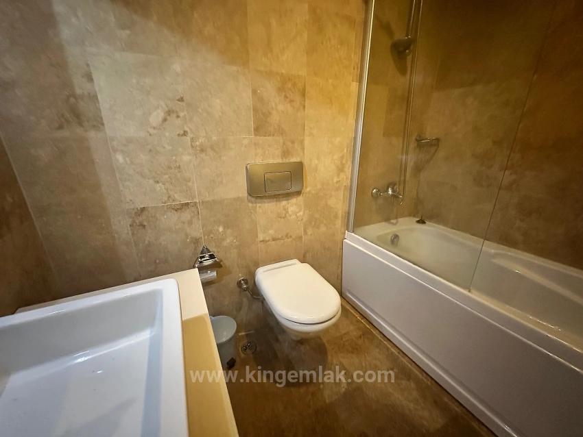 King’s Villa No.1 — Zarafetle Yükselen, Nehir Manzaralı Seçkin Bir Yaşam