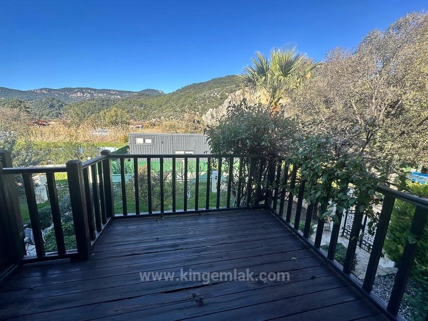 Dalyan Maraş Bölgesinde , Nehir Manzaralı Satılık Villa