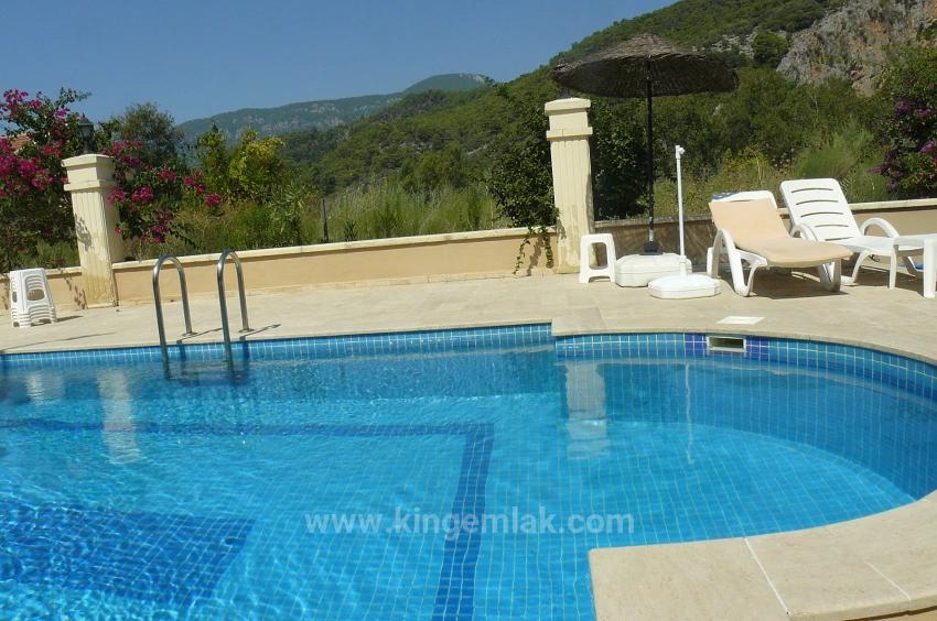 King’s Villa No.1 — Zarafetle Yükselen, Nehir Manzaralı Seçkin Bir Yaşam