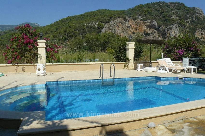 King’s Villa No.1 — Zarafetle Yükselen, Nehir Manzaralı Seçkin Bir Yaşam