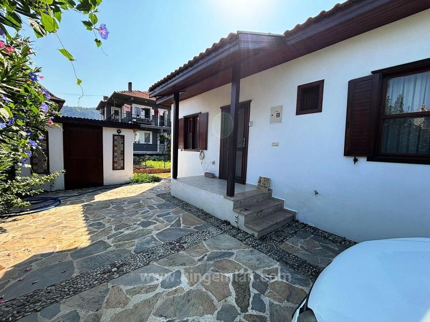Doğayla Fısıldaşan Zamansız Bir Villa