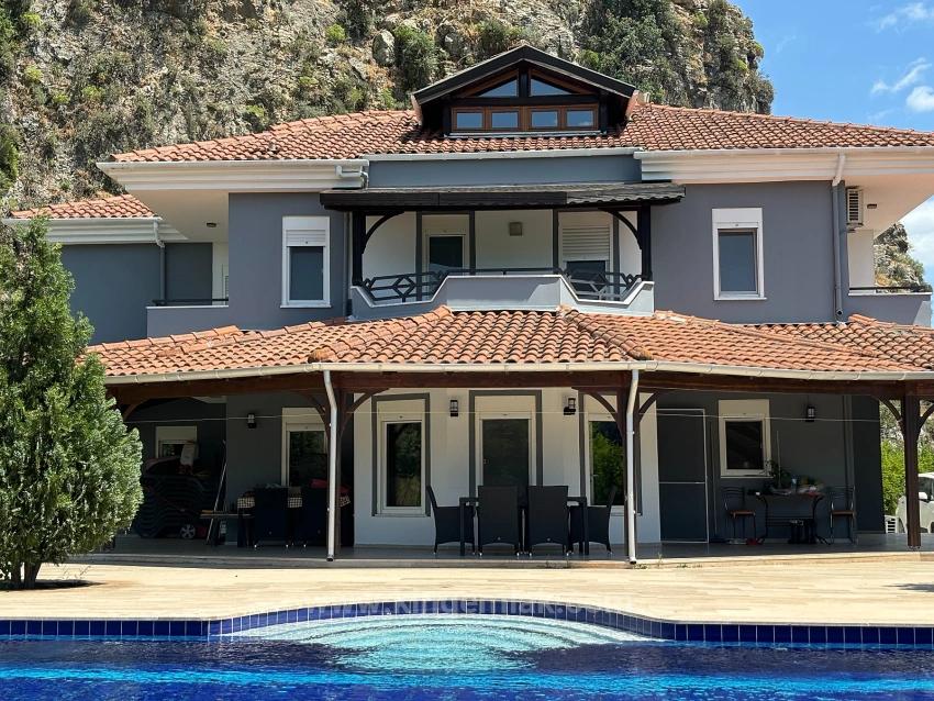 Ortaca Dalyan Mah. Satılık 5+1 Villa - 5.835 m²