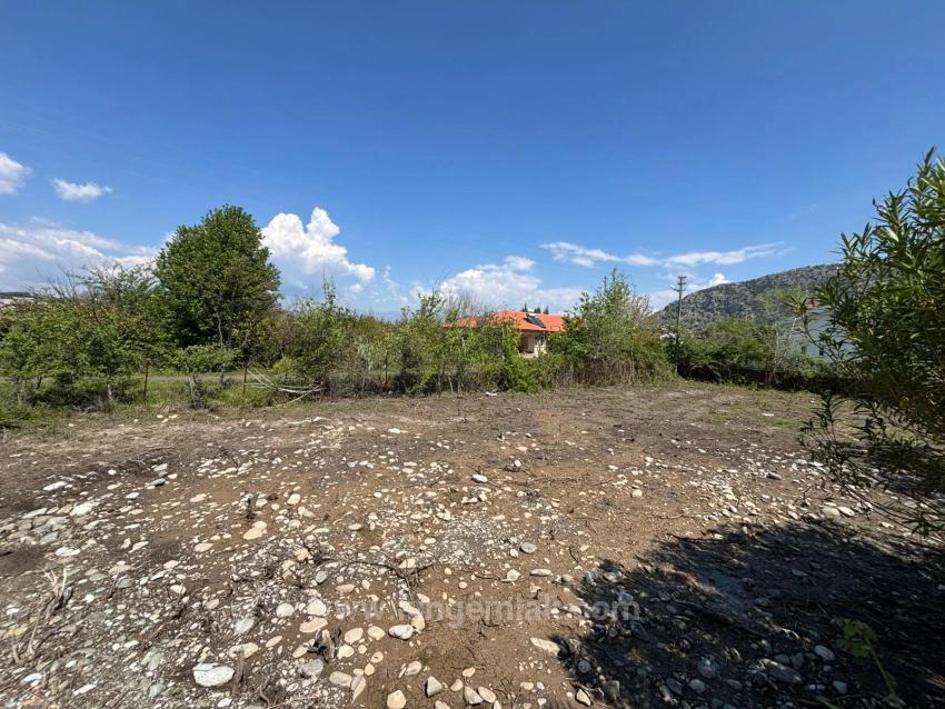 Muğla Dalyan Arıkbaşı’nda Satılık Konut İmarlı Köşe Parsel