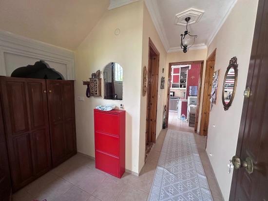 500M² Özel Arsa İçerisinde Karakterli Villa – Büyük Potansiyel Sunuyor