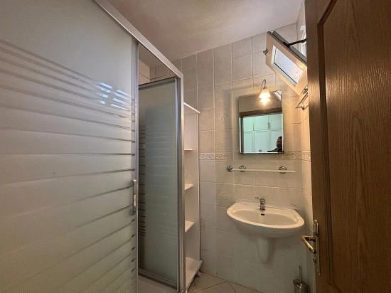 Küçük Bir Site İçerisinde Yer Alan Çekici Villa.