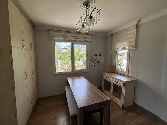 Küçük Bir Site İçerisinde Yer Alan Çekici Villa.