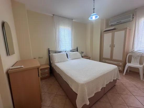Gülpınar'da Dağ Manzaralı Ve Şehir Merkezine Yürüme Mesafesinde Müstakil Villa