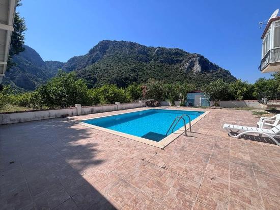 Dalyan Marmarlı Da Doğayla İç İçe Triplex Villa