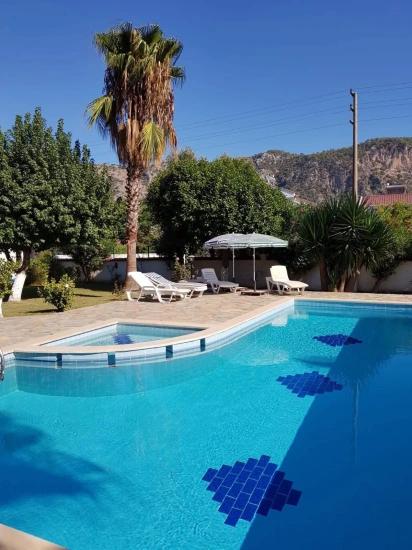 Dalyan Arıkbaşı Bölgesinde 1357 M2 Arsa İçersinde Satılık Müstakil Bungalow