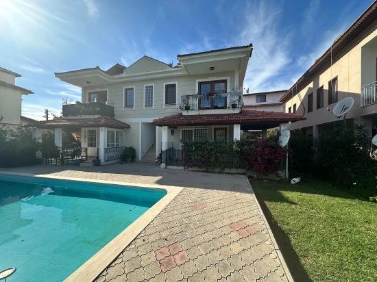 Dalyan Merkezde Kiralık Zemin Kat Daire