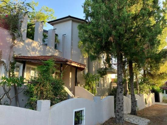 Müstakil Daireli Eşsiz Akdeniz Villası