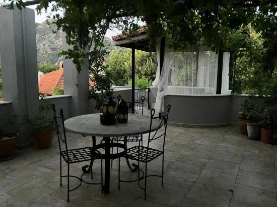 Müstakil Daireli, Eşsiz Akdeniz Villası
