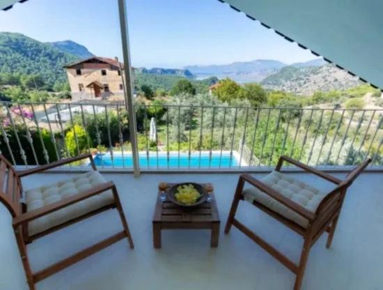 Dalyan Gökbel 'de İztuzu Plajı Manzaralı Satılık Villa
